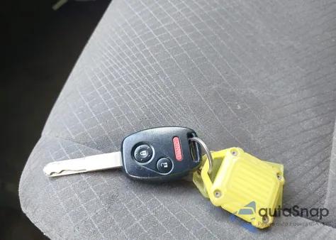 2015 Honda Odyssey Lx z USA, uszkodzony, nr VIN 5FNRL5H21FB039823